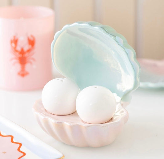 Clam shell S&P shakers